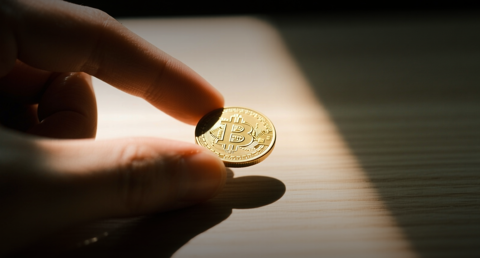 Chainlink whale trades hit 5-month high after $200 Standard Chartered target
