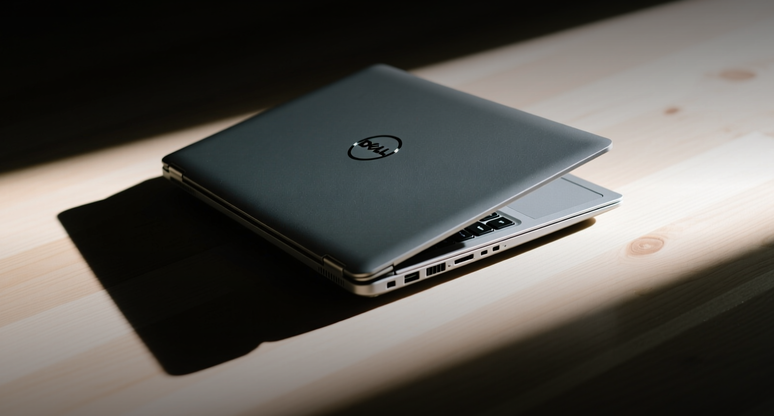 Dell drops 14%, HPE slides 8% as AI hardware selloff deepens