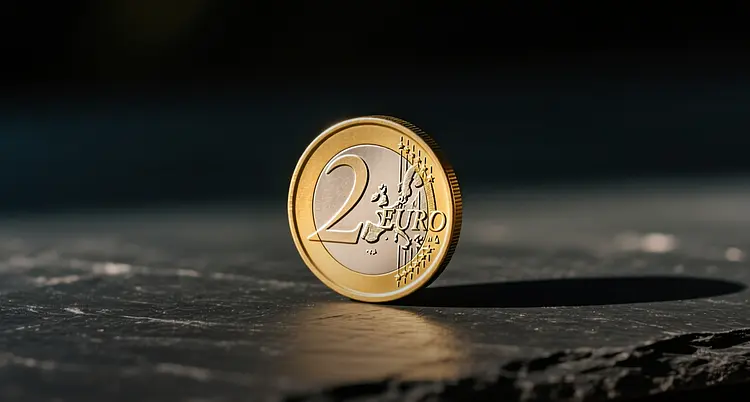 Euro climbs 0.7% as softer US CPI data weakens dollar