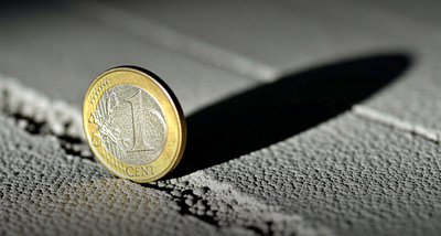 Tether's USDT market cap drops $5.4B as stablecoin supply contracts