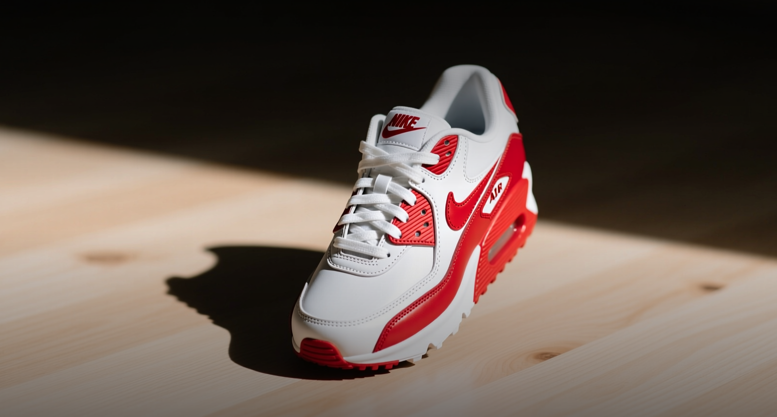 TOPSPORTS (06110.HK) a bondi de 7,47 % après que Nike s'est engagé à remodeler ses activités en Chine avec ses partenaires de distribution, apaisant les craintes d'une perte de droits de distribution en ligne.