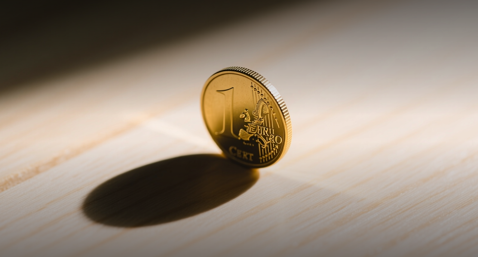 富國銀行將Strategy持股狂增125%,同步削減比特幣ETF部位