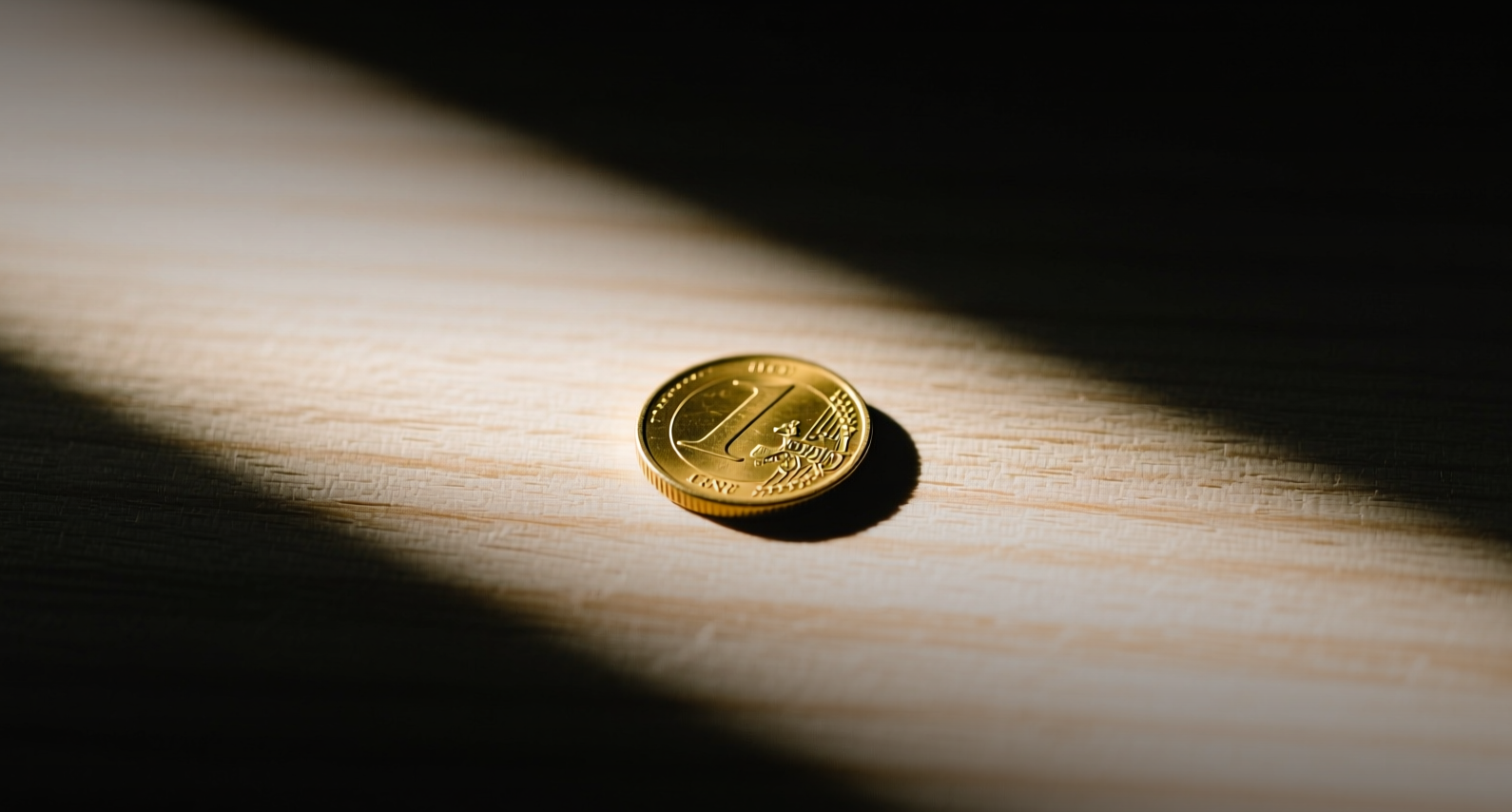 XRP and ETH sentiment hits 5-week high as prices fall, Santiment warns